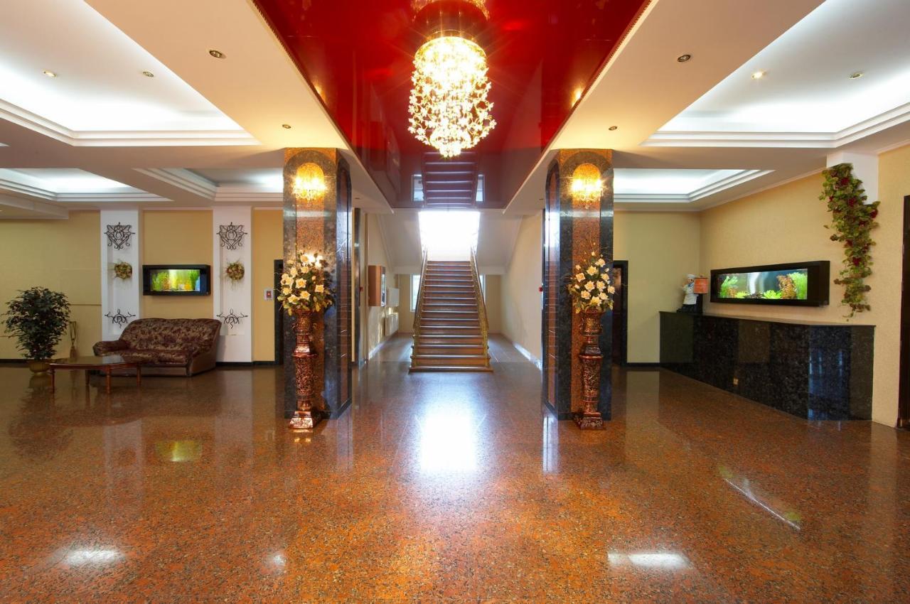 Dniprovski Zori Kremenciuk Exterior foto