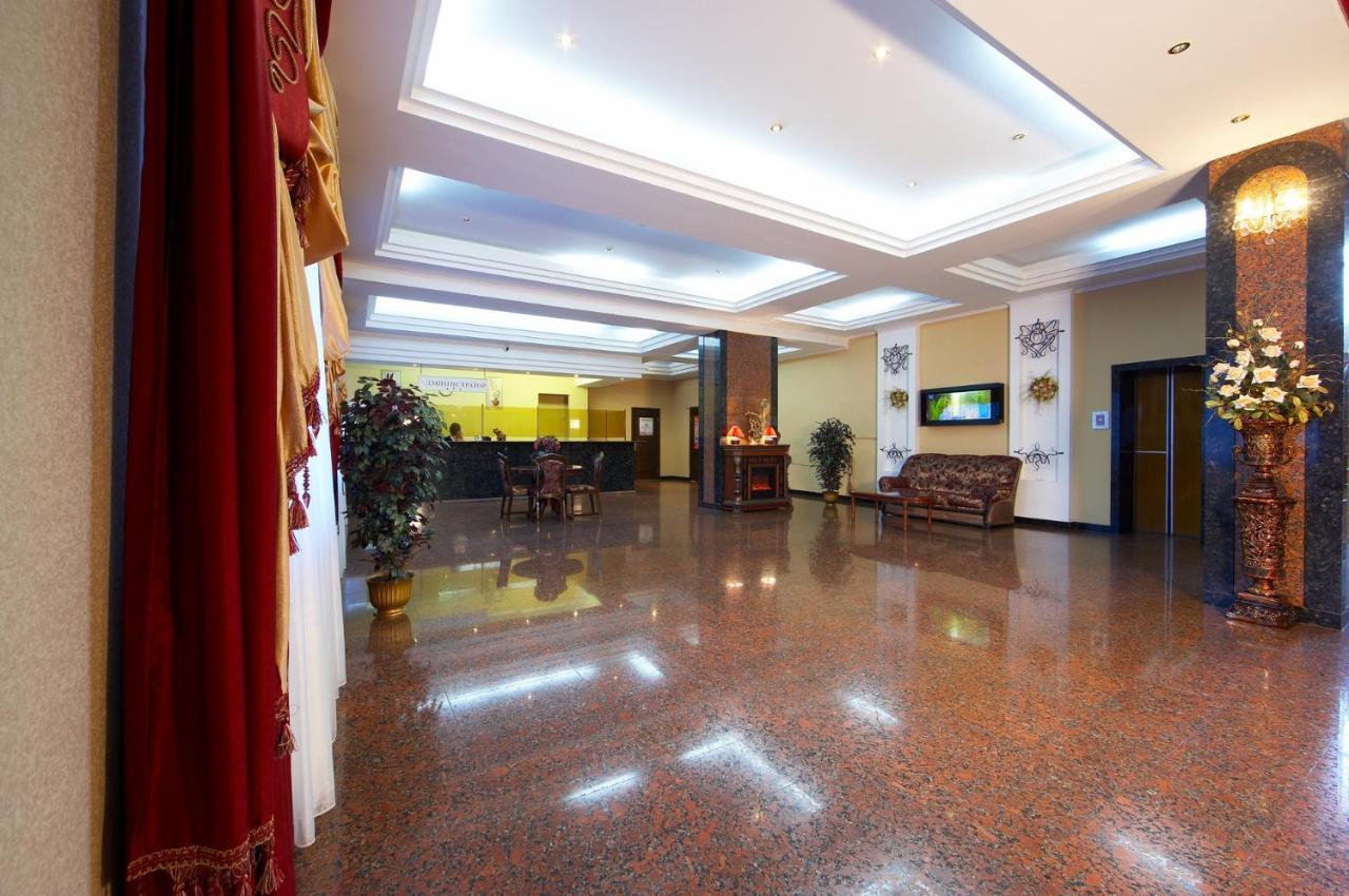 Dniprovski Zori Kremenciuk Exterior foto