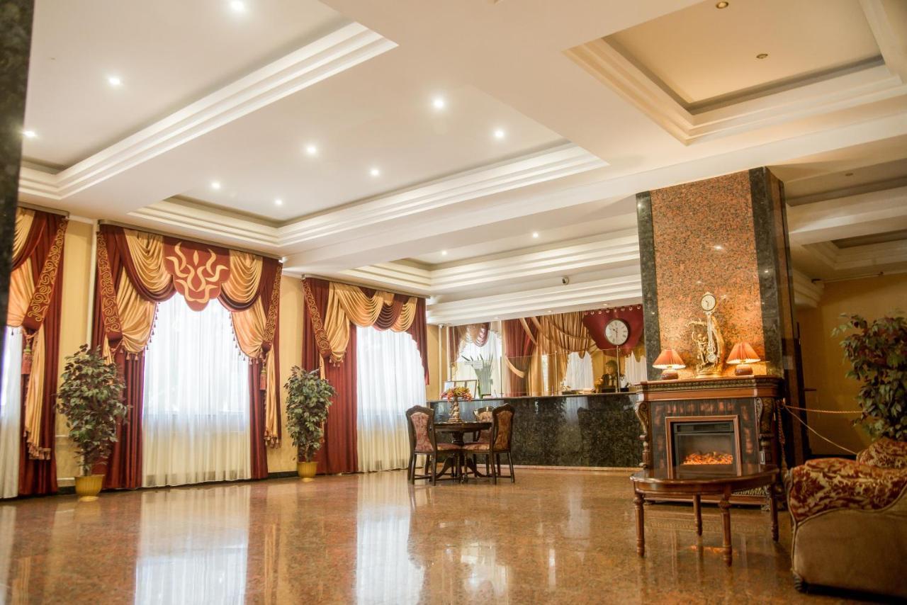 Dniprovski Zori Kremenciuk Exterior foto