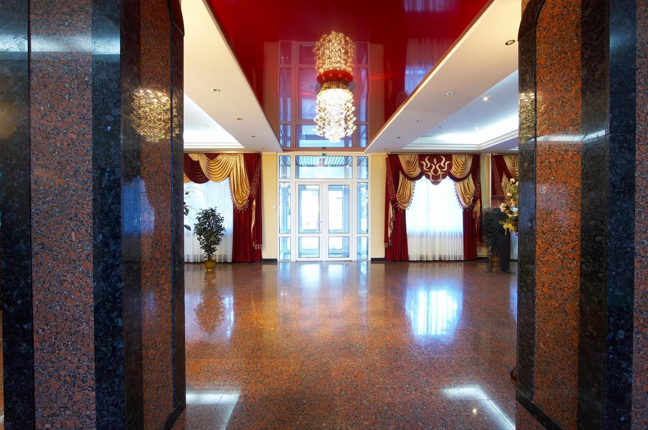 Dniprovski Zori Kremenciuk Exterior foto